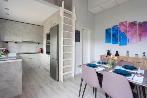 Electra Modern Apartment With Cozy Garden