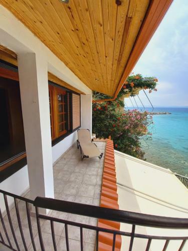Ekie Apartment 2 With Sea View