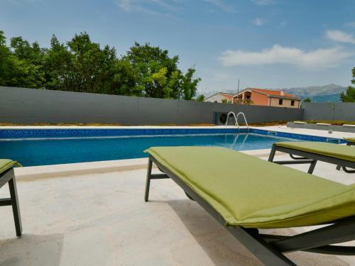 Apartment Ilux-1