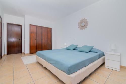 Vale de Centeanes Fabulous Apartment By Innkeeper