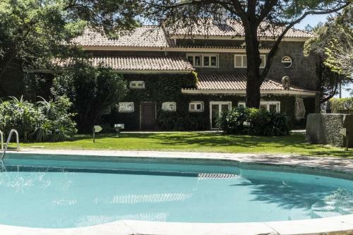 Villa Hideaway Paradise By Cadenzalux