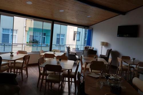 Harbour Hotel