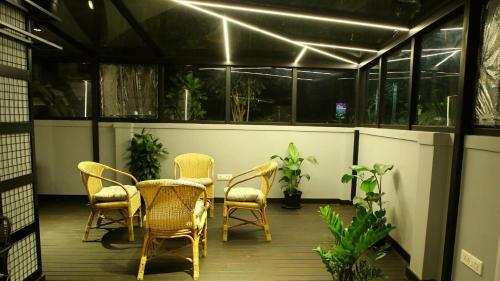 Hotel White Fern Stays