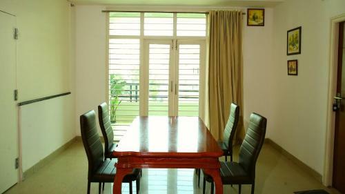 Hotel White Fern Stays