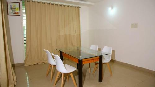 Hotel White Fern Stays