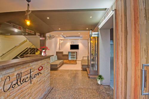 Capital O 91036 Hotel Stanza