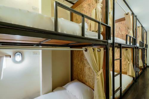 Oyo 717 My Space Hostel