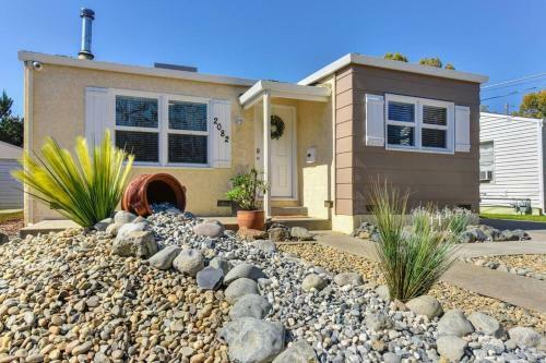 Artsy 2br Home 5 Min From Ucd Med Ctr & Sac State