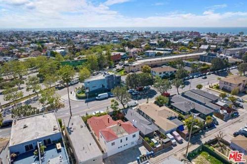 Prime 2bd/3ba - Venice Beach Los Angeles