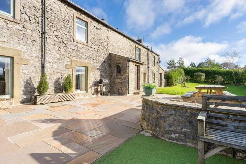 Large House Sleeping 14 Guests Near Tideswell