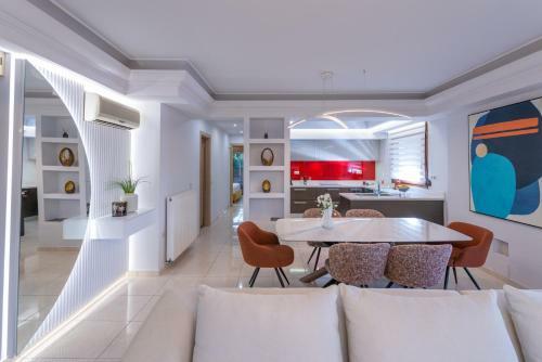 H Experience Seaside Luxury Boutique Apartment