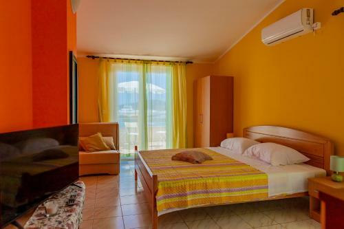 Hostal Apartments Mikuli? Rogoznica