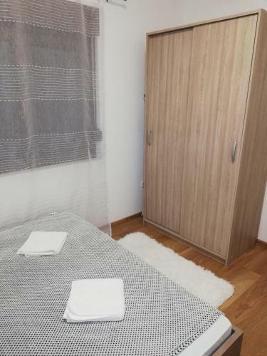 Apartmani I Kamp Turanj-?amuga