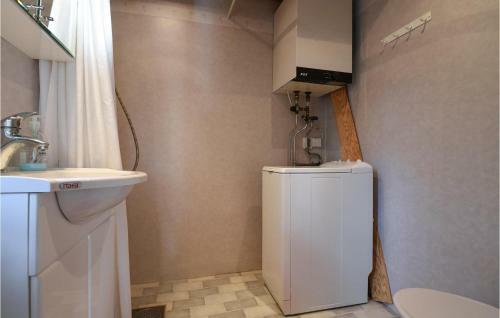 Nice Home In L�rbro With 3 Bedrooms #580