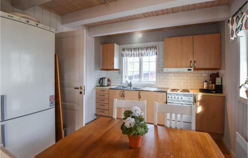 Nice Home In L�rbro With 3 Bedrooms #580