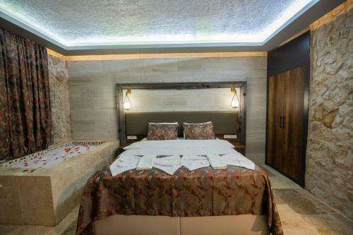 Ahiyan Hotel