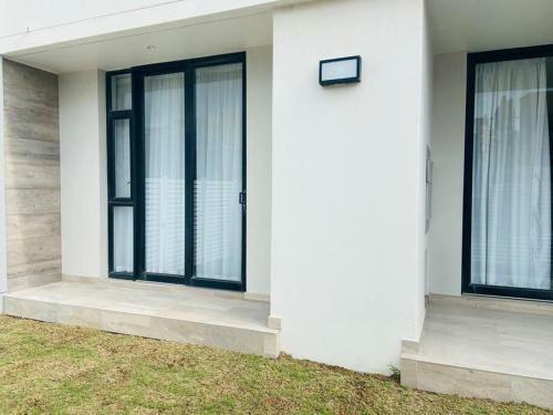 Stylish 3-bedroom Apartment In New Estate Complex