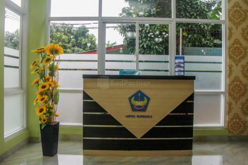 Hotel Edotel Manggala Syariah Redpartner