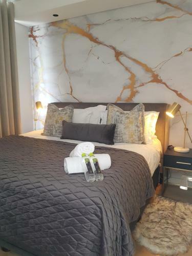Ellipse Waterfall Executive Luxury Apartment