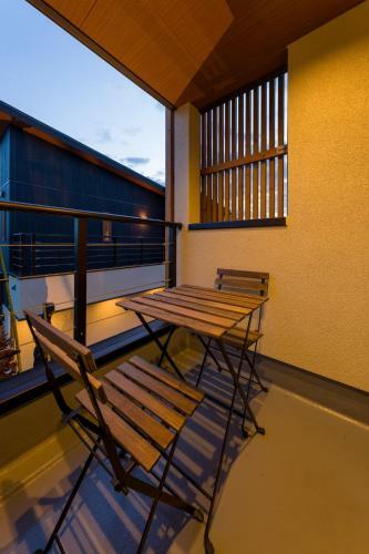 J1 Wellness - Vacation Stay 62605v