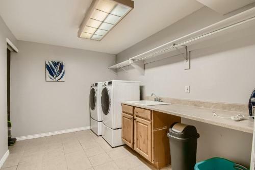 6913 W 71st Place