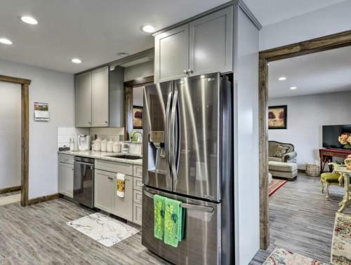Grey Fox II - Cozy House In The Quiet Country Setting - What Could Be Better