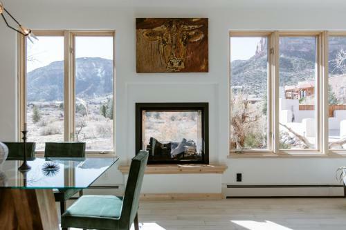 Resort-like Adobe At Colorado National Monument