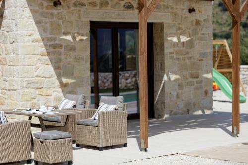 Villa Unique Stonebuilt Rural Retreat & Private Pool II