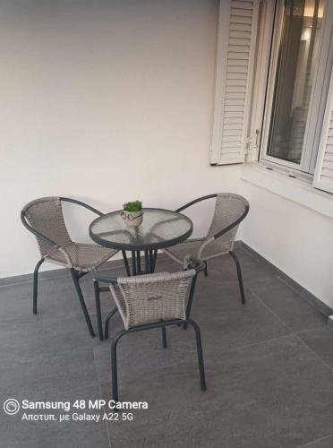 Oresti's Villa Near Airport & Beach