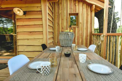 Hotel Logis H�tel Emeraude Des Bois