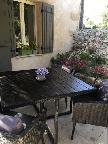 Juste Derri�re Chez Nous