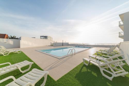Sunset Views - Holiday Apartment With Sea View By Sch