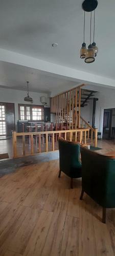 Cliffside Manor, Satkhol, Mukteshwar By Earthaa Escapes