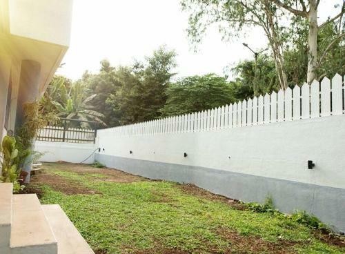 Large 4 Bed Villa-airy, Green And Quiet Vistas