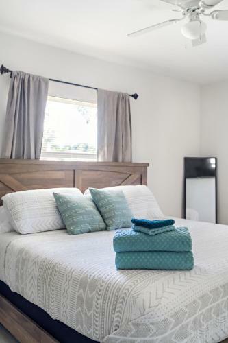Resort Style Home W/ Pool Mins To Beach & Delray
