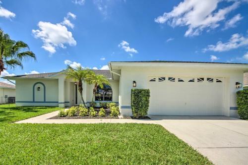 Modern Cape Coral Home Private Lanai And Pool!