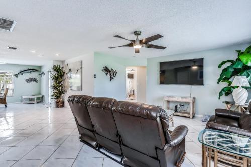 Grand Retreat In Cape Coral