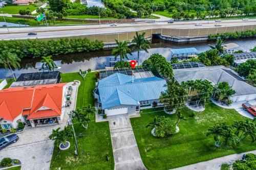 Grand Retreat In Cape Coral
