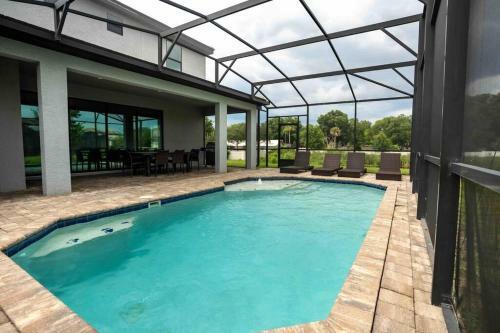 Spacious 6bdrm Villa Near All The Attractions!!