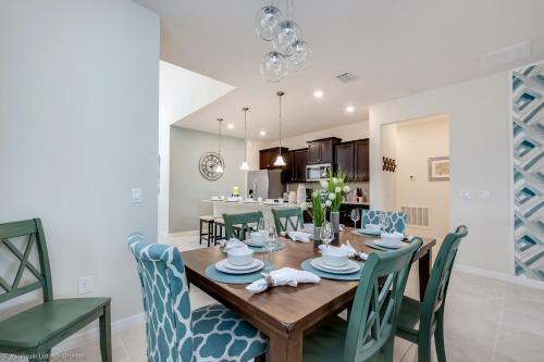 Private Pool Home W Spa, Game Room, Bbq & More