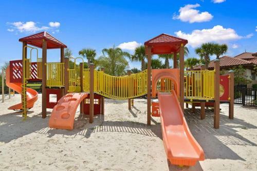 Beautiful Themed Vacation Home With Private Pool St5509