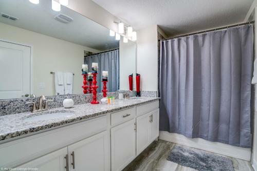 Stunning Lakeview Townhome W Private Pool