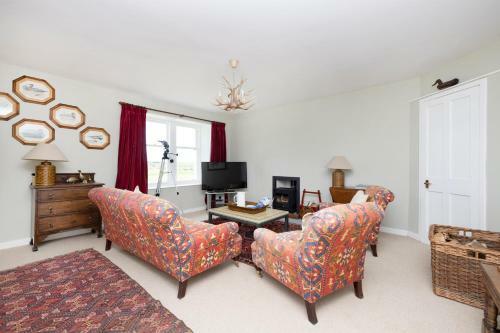 Altido Gorgeous Cottage With Garden & Great Views