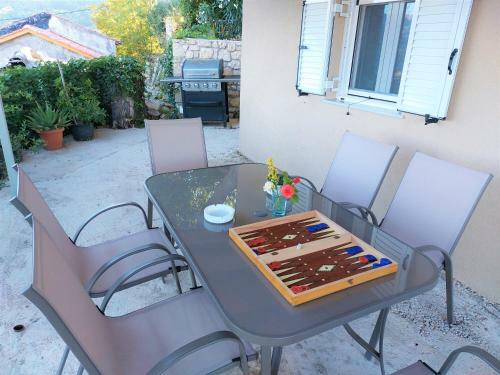 Guest House Tsanes