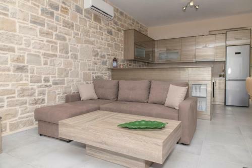 Aeonios Luxury Villa