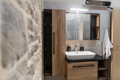 Aeonios Luxury Villa
