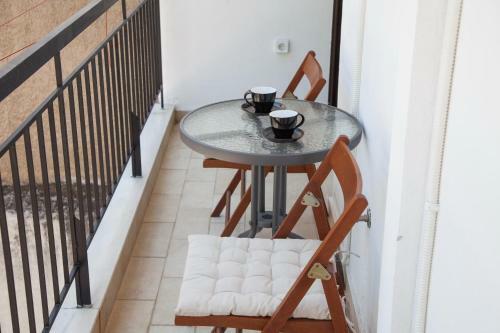 Great Apartment In Piraeus