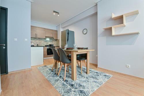 Stunning Apartment Located Close To Piraeus Port (?2)