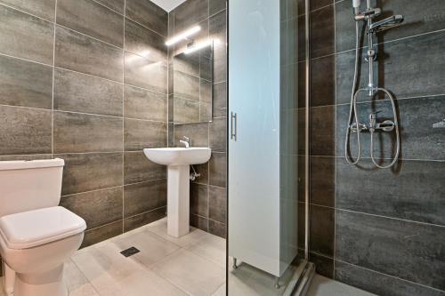 Charming Apartment With A Sea View Terrace (F1)