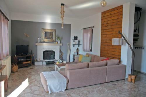 Skafidia Villa Yucca - Garden Haven Retreat